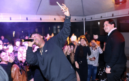 Guilherme Couto reúne amigos em Pedro Leopoldo para celebrar 18 anos com direito a show de MC Vitin LC Screenshot 20260525 163229 Fotos