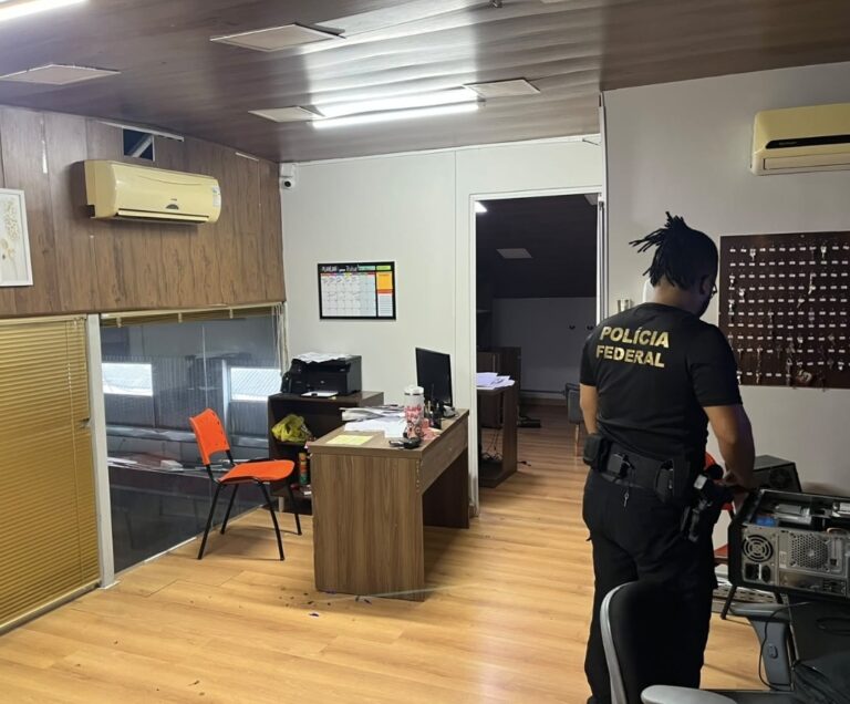 PF faz operação contra grupo suspeito de promover migração ilegal de brasileiros para os EUA - Foto: Divulgação/Polícia Federal