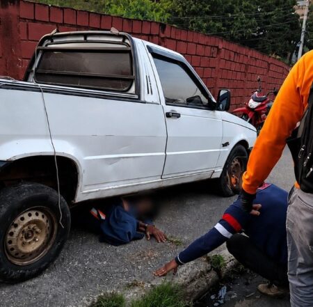 Carro sem freio atropela três pessoas em avenida de Ibirité - Foto: Divulgação/Corpo de Bombeiros