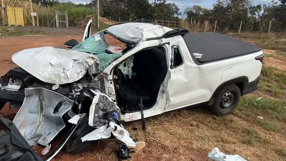 Engenheira química morre após invadir contramão e bater de frente com carreta na BR-040, em MG Engenheira química morre após invadir contramão e bater de frente com carreta na BR-040, em MG - Foto: Divulgação/PRF
