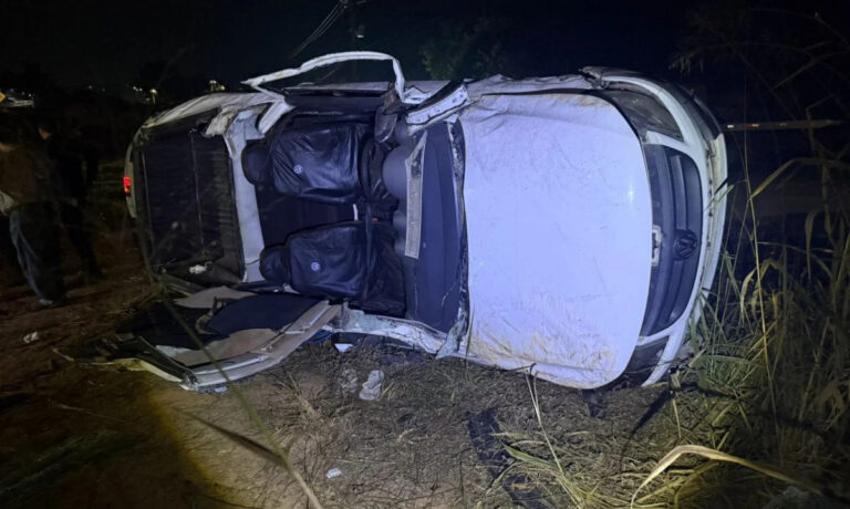 Passageira de carro morre após acidente com caminhão na BR-262, em Nova Serrana Passageira de carro morre após acidente com caminhão na BR-262, em Nova Serrana - Foto: Divulgação/PRF