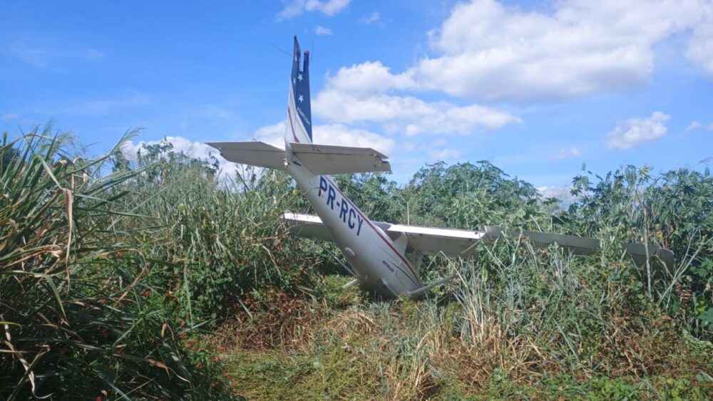Avião faz pouso forçado após falha no motor em Pará de Minas - Foto: Divulgação/CBMMG