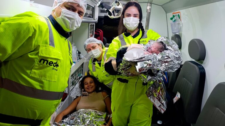 Bebê nasce dentro de ambulância da Via Cristais na BR-040, em MG - Foto: Divulgação/Via Cristiais