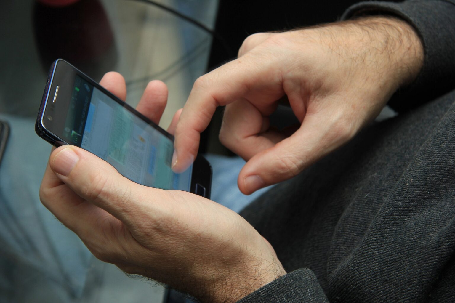 Câmara de BH aprova cadastro para dificultar venda de celulares roubados Câmara de BH aprova cadastro para dificultar venda de celulares roubados - Foto: Divulgação/Depositphotos
