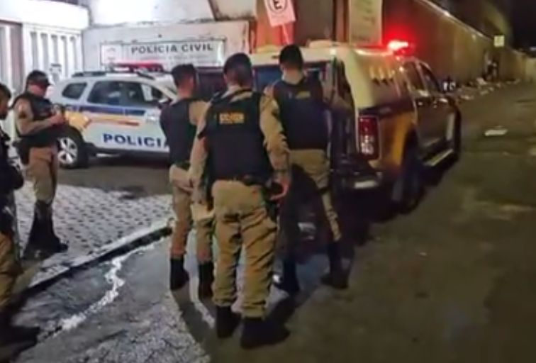 Foragido condenado a mais de 40 anos é preso após reconhecimento facial no Centro de BH Foragido condenado a mais de 40 anos é preso após reconhecimento facial no Centro de BH - Foto: Divulgação/PMMG