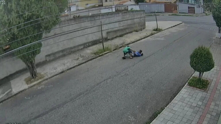 Idoso de 81 anos é agredido e arrastado durante assalto na Pampulha, em BH- Foto: Reprodução