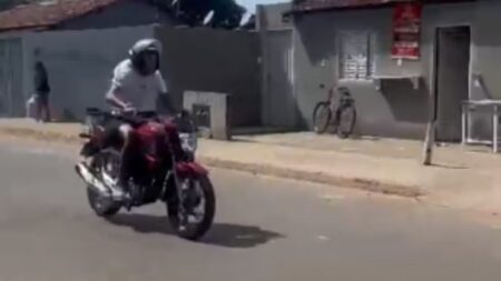 Jovem de 20 anos morre após ser baleado por PMs durante perseguição em Brasilândia de Minas - Foto: Reprodução