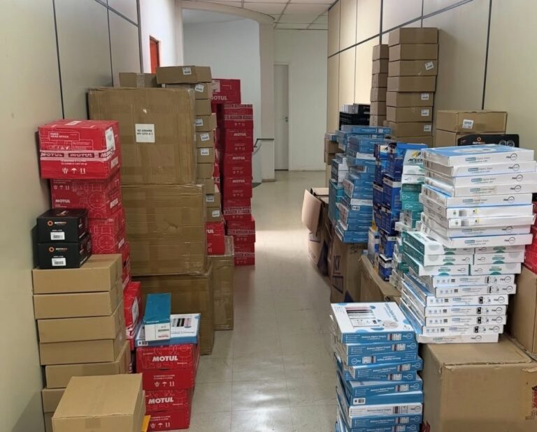 Polícia prende trio suspeito de desviar carga milionária de medicamentos em MG - Foto: Divulgação/PCMG