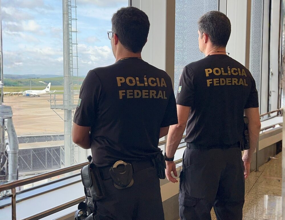 Homem foragido em Portugal é extraditado e preso ao desembarcar na Grande BH - Foto: Divulgação/PF