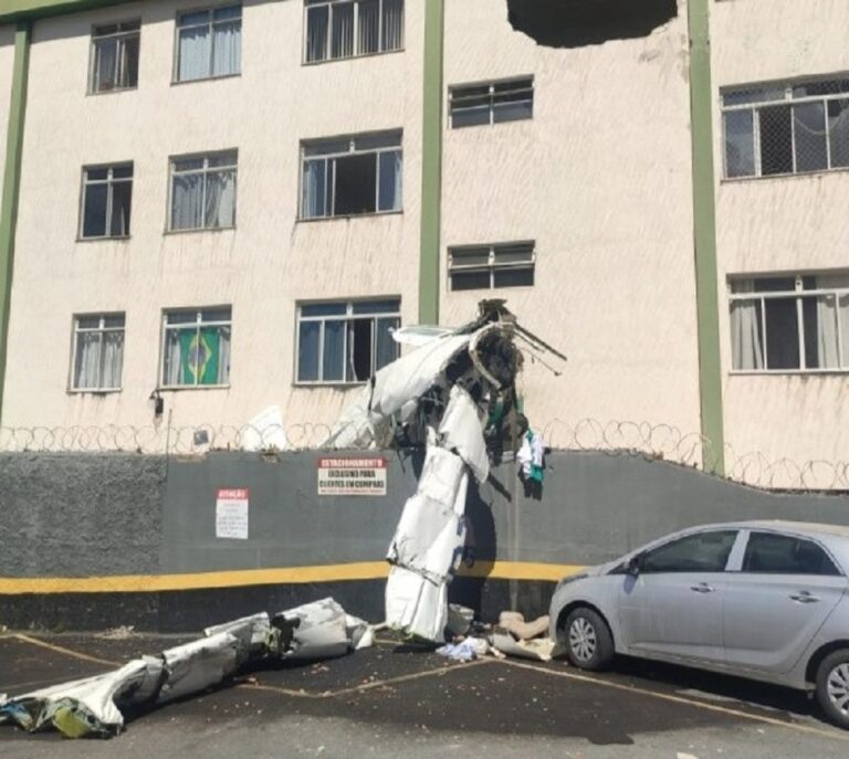 Fhemig confirma internação de três vítimas do acidente aéreo no bairro Silveira em estado grave no Hospital João XXIII - Foto: Divulgação/CBMMG