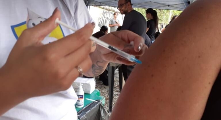 BH abre 18 centros de saúde neste sábado para vacinação contra a gripe; veja locais BH abre 18 centros de saúde neste sábado para vacinação contra a gripe; veja locais - Foto: Divulgação/PBH