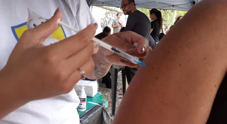BH abre 18 centros de saúde neste sábado para vacinação contra a gripe; veja locais BH abre 18 centros de saúde neste sábado para vacinação contra a gripe; veja locais - Foto: Divulgação/PBH