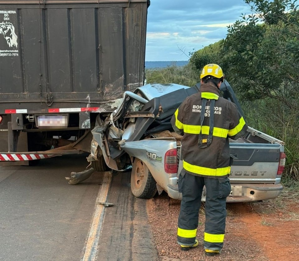 Motorista morre preso às ferragens após acidente em rodovia de MG - Foto: Divulgação/CBMMG
