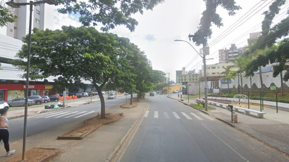 Homem é morto a tiros na Feira da Avenida Silva Lobo, em BH - Foto: Reprodução/Google Street View