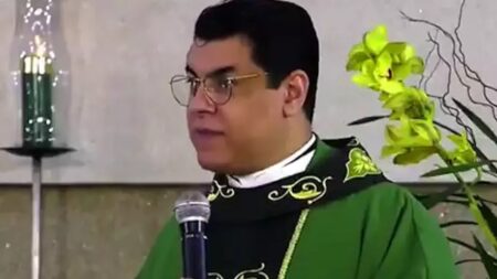 Padre Cristian Shankar viraliza após aconselhar noiva a desistir do casamento em Divinópolis (MG) - Foto: Reprodução/Redes Sociais