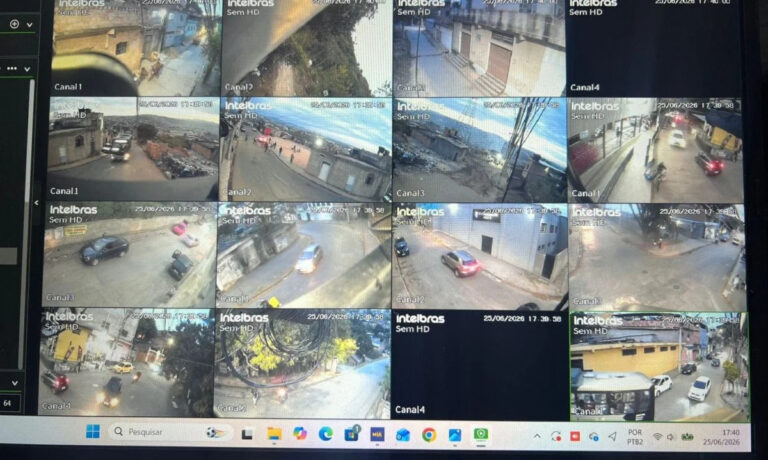 PM desmonta central de monitoramento usada por facção criminosa para vigiar viaturas em BH - Foto: Divulgação/PMMG