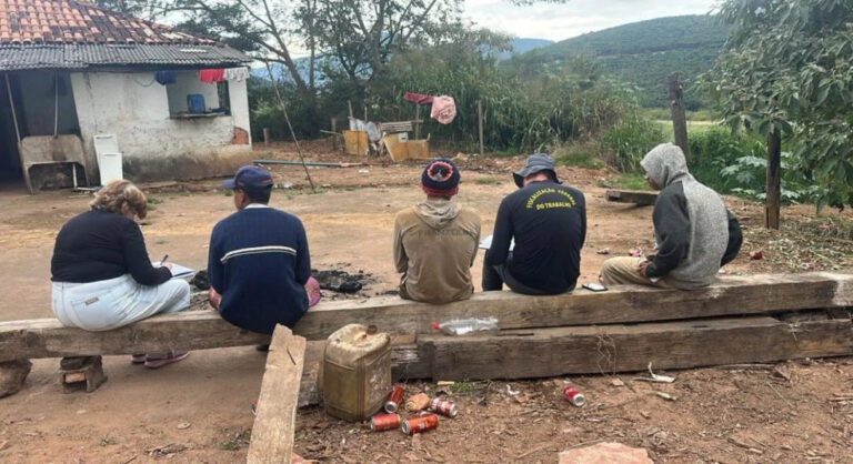 Fiscalização resgata 63 trabalhadores em condições análogas à escravidão em fazendas de café de MG - Foto: Divulgação/MTE