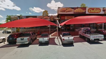 Mulher morre após comer escondidinho de camarão em restaurante na BR-040, em Ribeirão das Neves - Foto: Reprodução/Google Street View