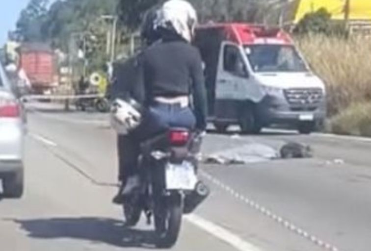 Dois homens morrem após acidente entre moto e caminhão no Anel Rodoviário, em BH - Foto: Reprodução/Redes Sociais