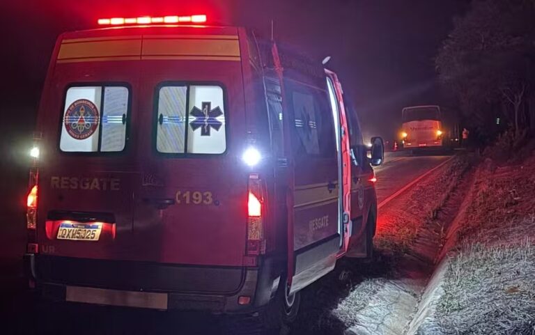 Soldado do Exército morre atropelado ao tentar atravessar rodovia de MG - Foto: Divulgação/Corpo de Bombeiros