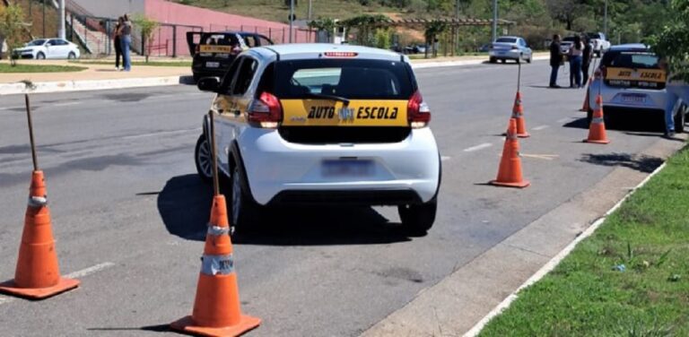 Tirar a primeira habilitação ficará mais difícil? MG passa a exigir exame toxicológico - Foto: Detran / Divulgação