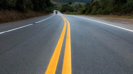 Nova 381 realiza obras e serviços de manutenção na BR-381 Nova 381 realiza obras e serviços de manutenção na BR-381 entre Caeté e Governador Valadares - Foto: Divulgação/Nova 381