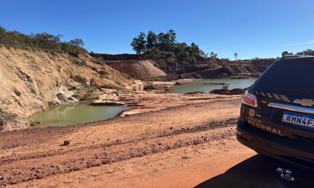 PF interdita extração ilegal de areia que funcionava há 18 anos no Sul de Minas - Foto: Divulgação/PF