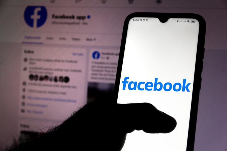 Facebook é condenado a indenizar influenciadora mineira após invasão de conta Facebook é condenado a indenizar influenciadora mineira após invasão de conta - Foto: Divulgação/Depositphotos