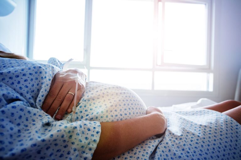 Município de Contagem é condenada a indenizar filhos de paciente que morreu após cesariana Município de Contagem é condenada a indenizar filhos de paciente que morreu após cesariana - Foto: Divulgação/Depositphotos