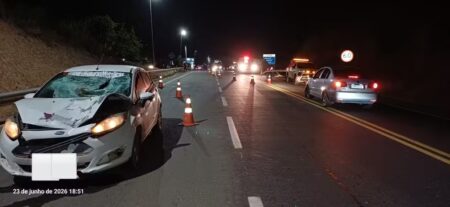 Homem morre atropelado ao tentar atravessar a BR-381, em Governador Valadares Homem morre atropelado ao tentar atravessar a BR-381, em Governador Valadares - Foto: Divulgação/Polícia Rodoviária Federal