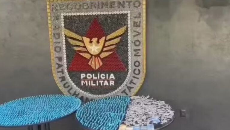 PM apreende mais de 1,5 mil porções de drogas perto de creche em BH - Foto: Divulgação/Polícia Militar