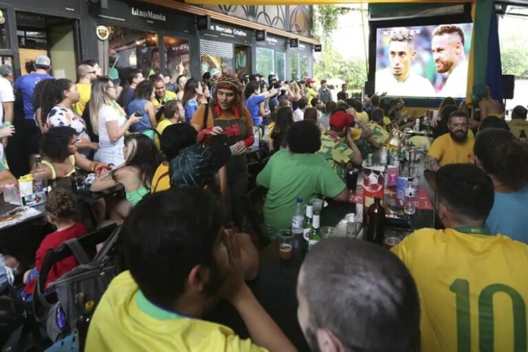 Empresários de Uberlândia se preparam para Copa image 870x580 6a1eecead3464 rDJcO0