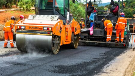 BR-381 recebe obras de pavimentação, drenagem e conservação; veja locais BR-381 recebe obras de pavimentação, drenagem e conservação; veja locais - Foto: Divulgação/Nova 381