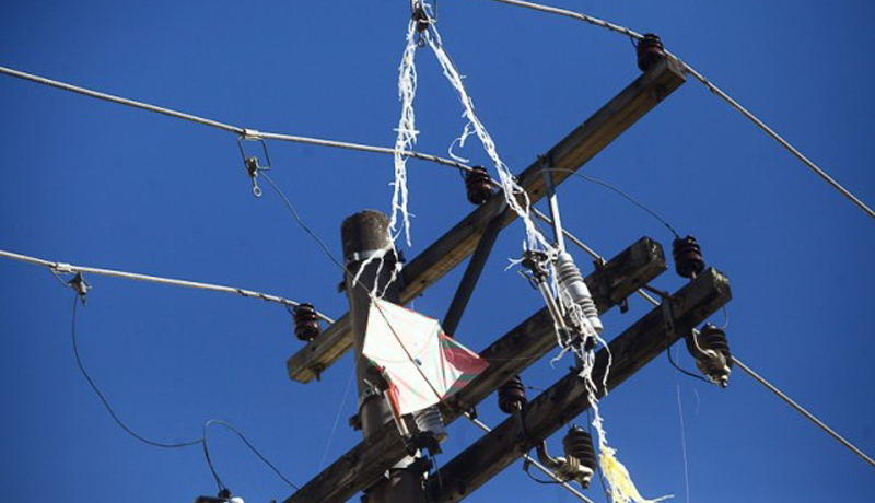 Jovem sofre descarga elétrica ao tentar retirar pipa de fios em Belo Horizonte - Foto: Divulgação/CPFL