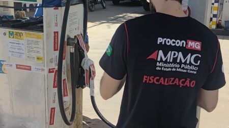 Mais da metade dos postos fiscalizados é autuada por irregularidades em MG - Foto: Divulgação/Procon-MPMG