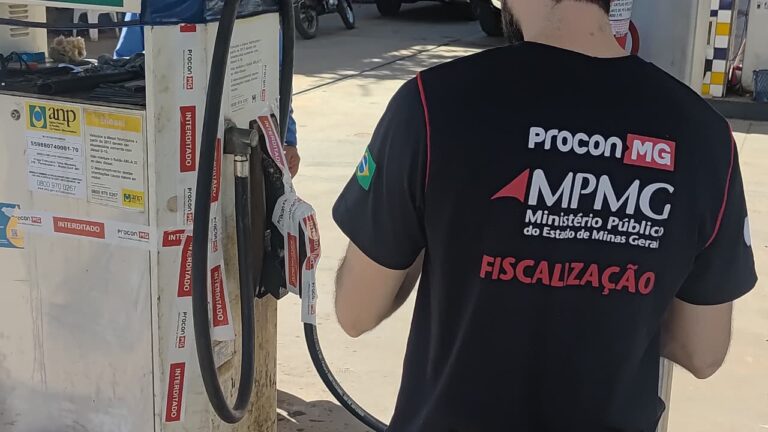 Mais da metade dos postos fiscalizados é autuada por irregularidades em MG - Foto: Divulgação/Procon-MPMG