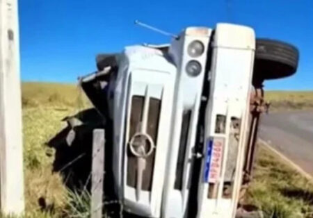 Jornalista do Sul de MG sofre acidente com caminhão na BR-146 e tem fraturas na coluna - Foto: Reprodução