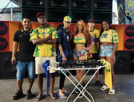 No clima do Hexa: “Passinho do Brasil”, da DJ Danny Albuquerque, é a música que embala a torcida brasileira na Copa do Mundo 2026 6A51C824 7BBE 4FB3 BF09 BCF5C5110199.jpg 2 1