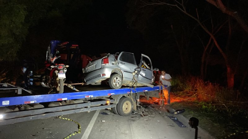 Policial penal morre a caminho do parto da esposa em grave acidente na BR-116, em Teófilo Otoni - Foto: Divulgação/Corpo de Bombeiros