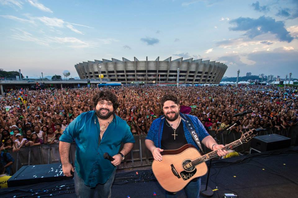 Quer ir ao megashow da Fiat, em BH? Ingressos gratuitos são liberados https://pordentrodeminas.com.br/agenda-bh/2026/07/quer-ir-ao-megashow-da-fiat-em-bh-ingressos-gratuitos-sao-liberados/ César Menotti & Fabiano nos 50 anos no Mineirão - Foto: Divulgação / Agência i7