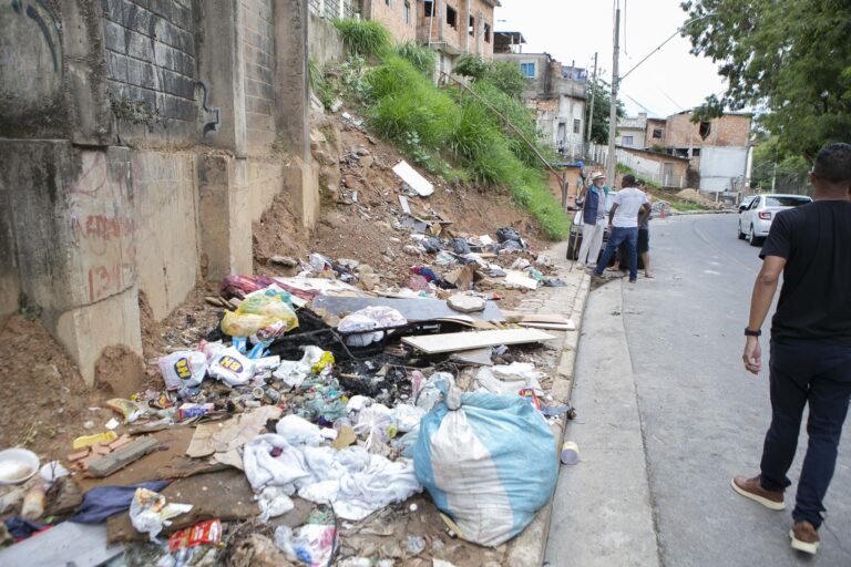 Projeto aumenta multas para descarte irregular de lixo em Juiz de Fora Projeto aumenta multas para descarte irregular de lixo em Juiz de Fora - Foto: Bernardo Dias/CMBH
