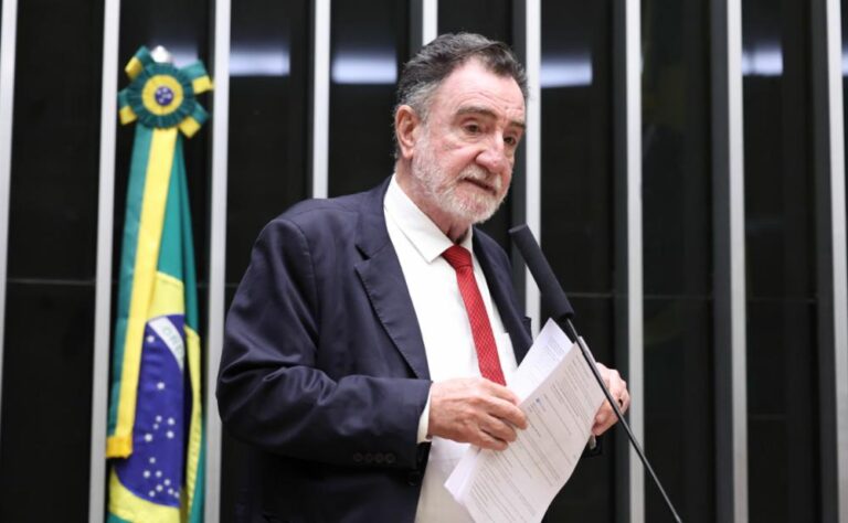 Patrus Ananias anuncia pré-candidatura ao Governo de Minas pelo PT Patrus Ananias anuncia pré-candidatura ao Governo de Minas pelo PT - Foto: Kayo Magalhães / Câmara dos Deputados