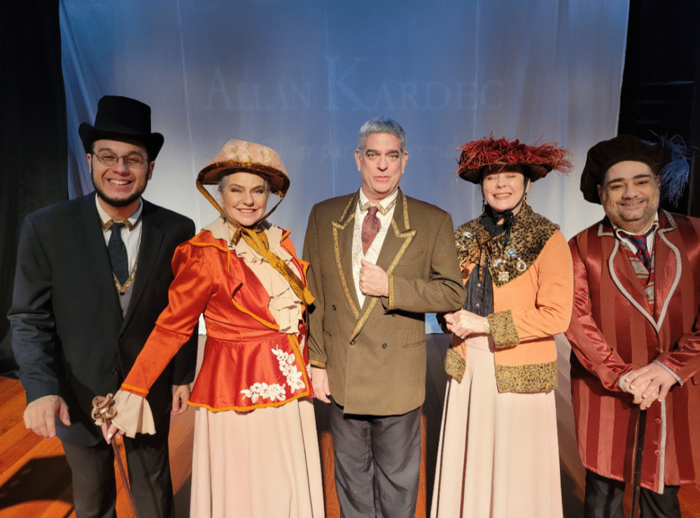 Espetáculo “Allan Kardec – Um Olhar para a Eternidade” desembarca em BH na próxima semana Screenshot 20260706 152759 Fotos
