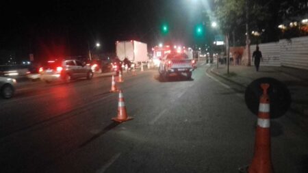 Caminhoneiro foge após acidente fatal com motociclista em uma das principais avenidas de BH Caminhoneiro foge após acidente fatal com motociclista em uma das principais avenidas de BH - Foto: Divulgação/BHTrans