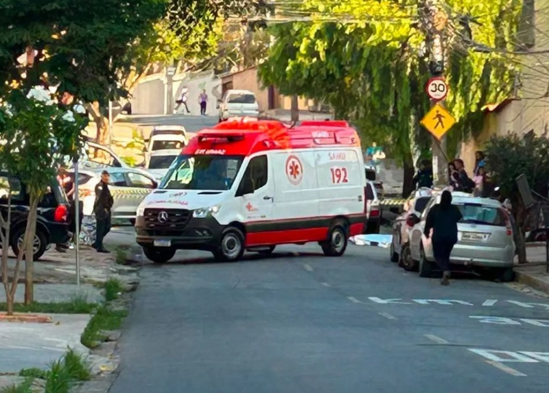 Motociclista morre após acidente com carro no bairro Diamante, em BH Motociclista morre após acidente com carro no bairro Diamante, em BH - Foto: Reprodução/Redes Sociais