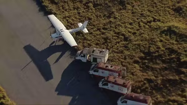 Avião faz pouso forçado no antigo Aeroporto Carlos Prates, em BH - Foto: Reprodução/TV Globo