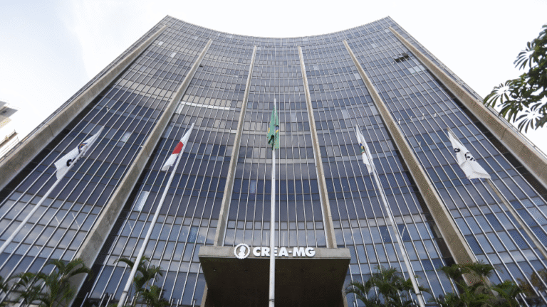 Crea-MG abre concurso com salários de até R$ 13,6 mil; veja como se inscrever - Foto: Daniel Renna/Crea-MG