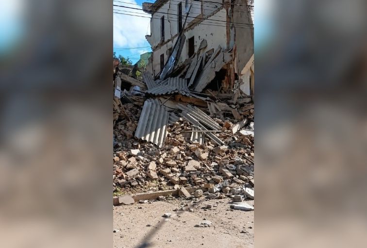 Desabamento de prédio deixa vítimas em Governador Valadares Desabamento de prédio deixa vítimas em Governador Valadares - Foto: Divulgação/CBMMG