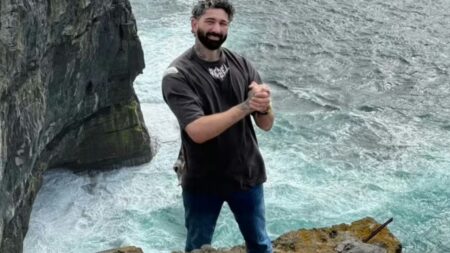 Ex-jogador mineiro morre após acidente de scooter na Irlanda Ex-jogador mineiro morre após acidente de scooter na Irlanda - Foto: Reprodução/Redes Sociais