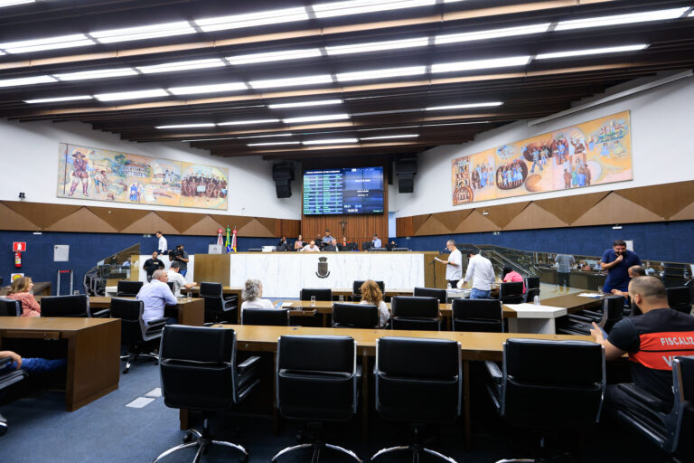 Câmara de BH aprova diretrizes orçamentárias de 2027 com déficit de R$ 308,7 milhões Câmara de BH aprova diretrizes orçamentárias de 2027 com déficit de R$ 308,7 milhões - Foto: Cláudio Rabelo/CMBH